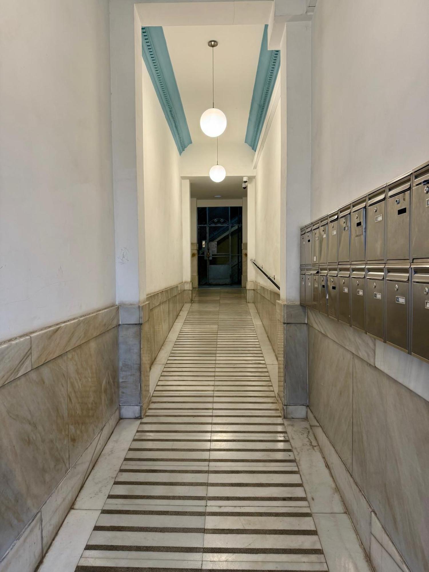 Newly Renovated Stylish Eixample - Great Location Barcelona Exterior photo